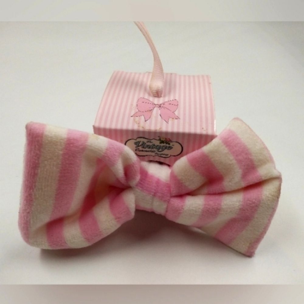 Free Spa Makeup Headband Pink White Stripe Holiday Ornament Beauty New! - Picture 2 of 7